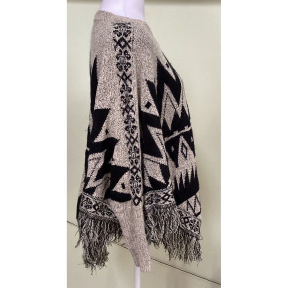 64 Sixty Five Small Southwestern Black & Beige Fringe Dolman Poncho Cape Sweater - Picture 7 of 9